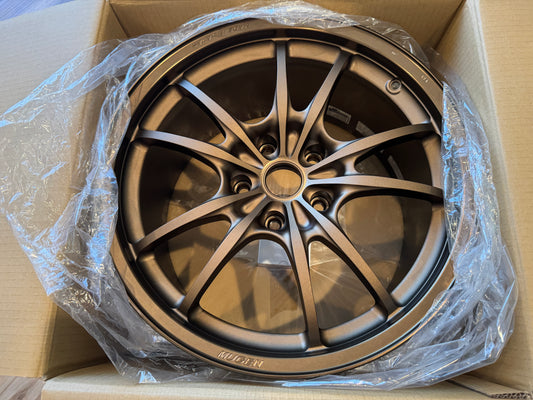 Mugen MF10 FK8/FL5 Spec - Bronze (18x9.5 + 45) w/Black Center Caps